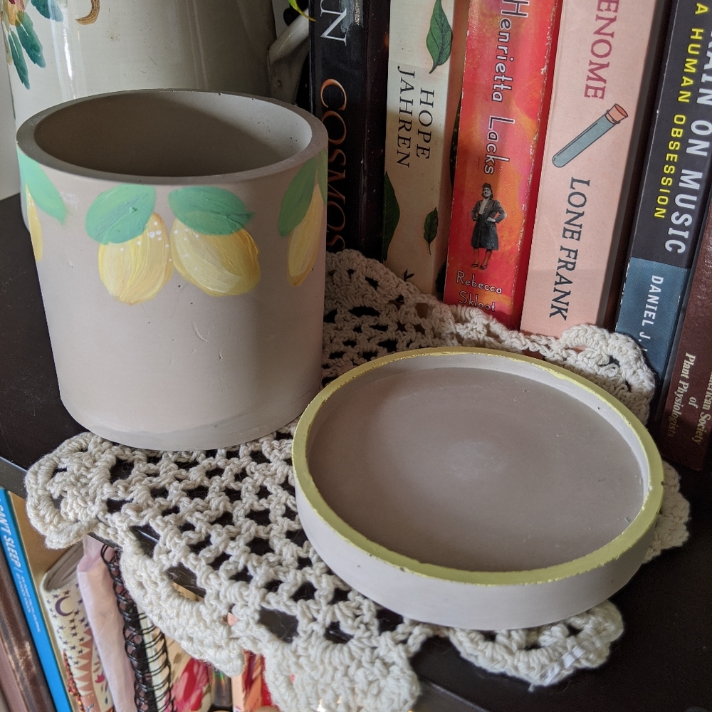 Handmade Planter (Round) - Picture 8 of 13